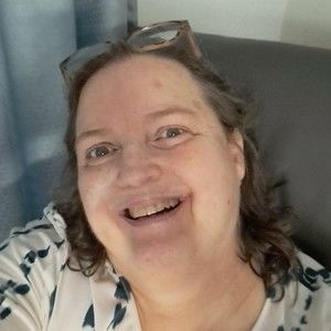 Meet your Posher, Hettie